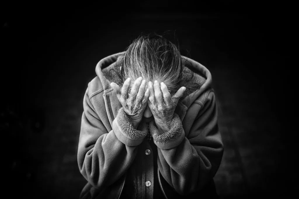 Не сдерживайте слез. Слезы могут быть целительны. Photo: Cristian Newman / Unsplash